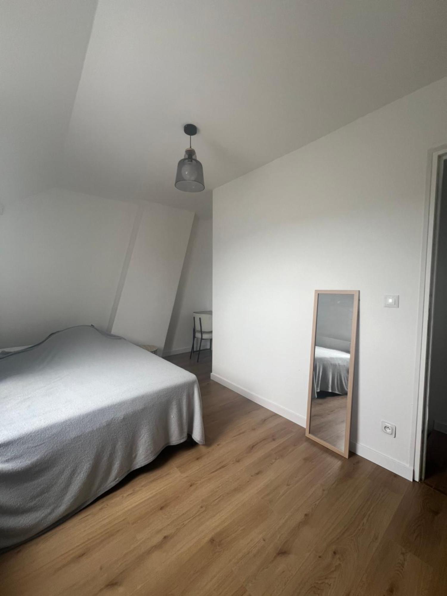 Jolie Chambre Dans Maison Renovee, Beautifull Room In Shared House Roubaix Esterno foto